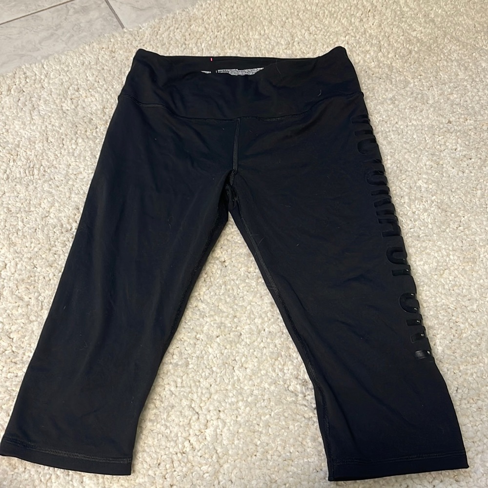 Victoria Sport Knee Length Legging